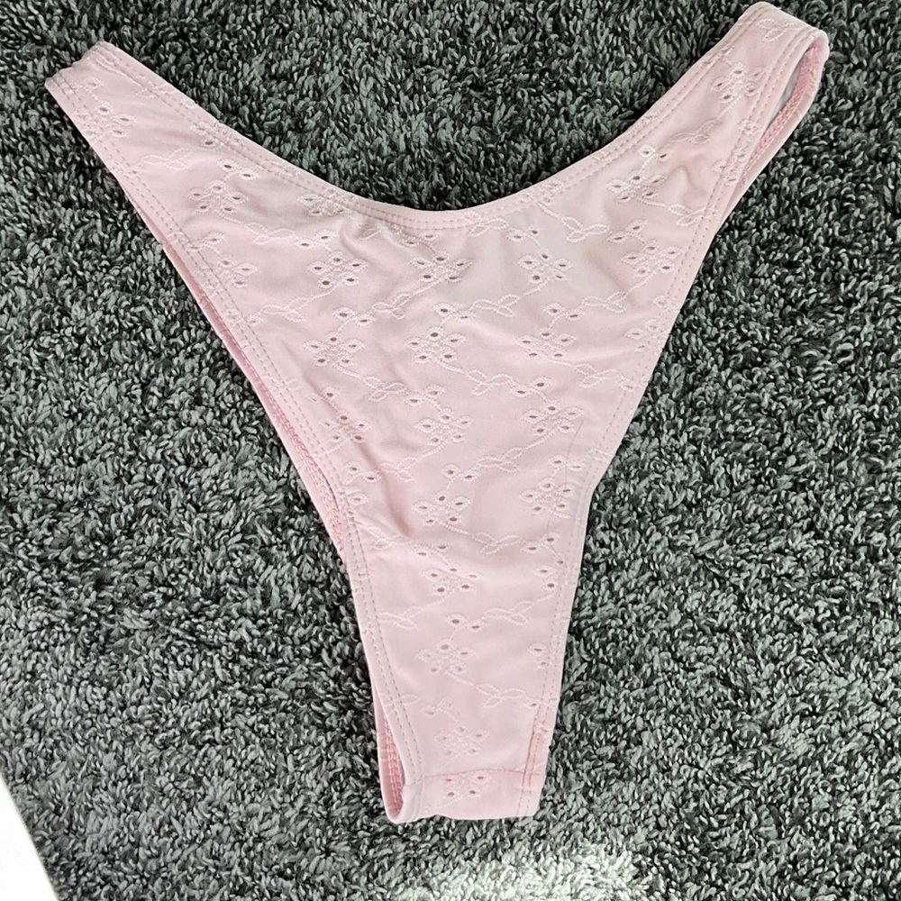 Pink Eyelet Bikini Set - Picture 2 of 4